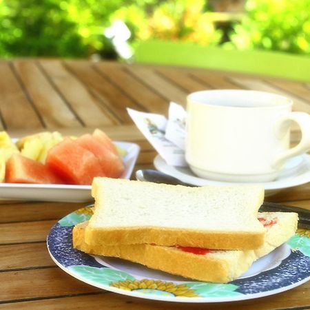 Dua Dara Inn Kuta Legian Εξωτερικό φωτογραφία