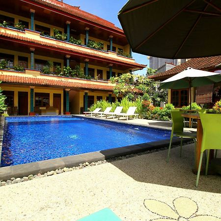 Dua Dara Inn Kuta Legian Εξωτερικό φωτογραφία