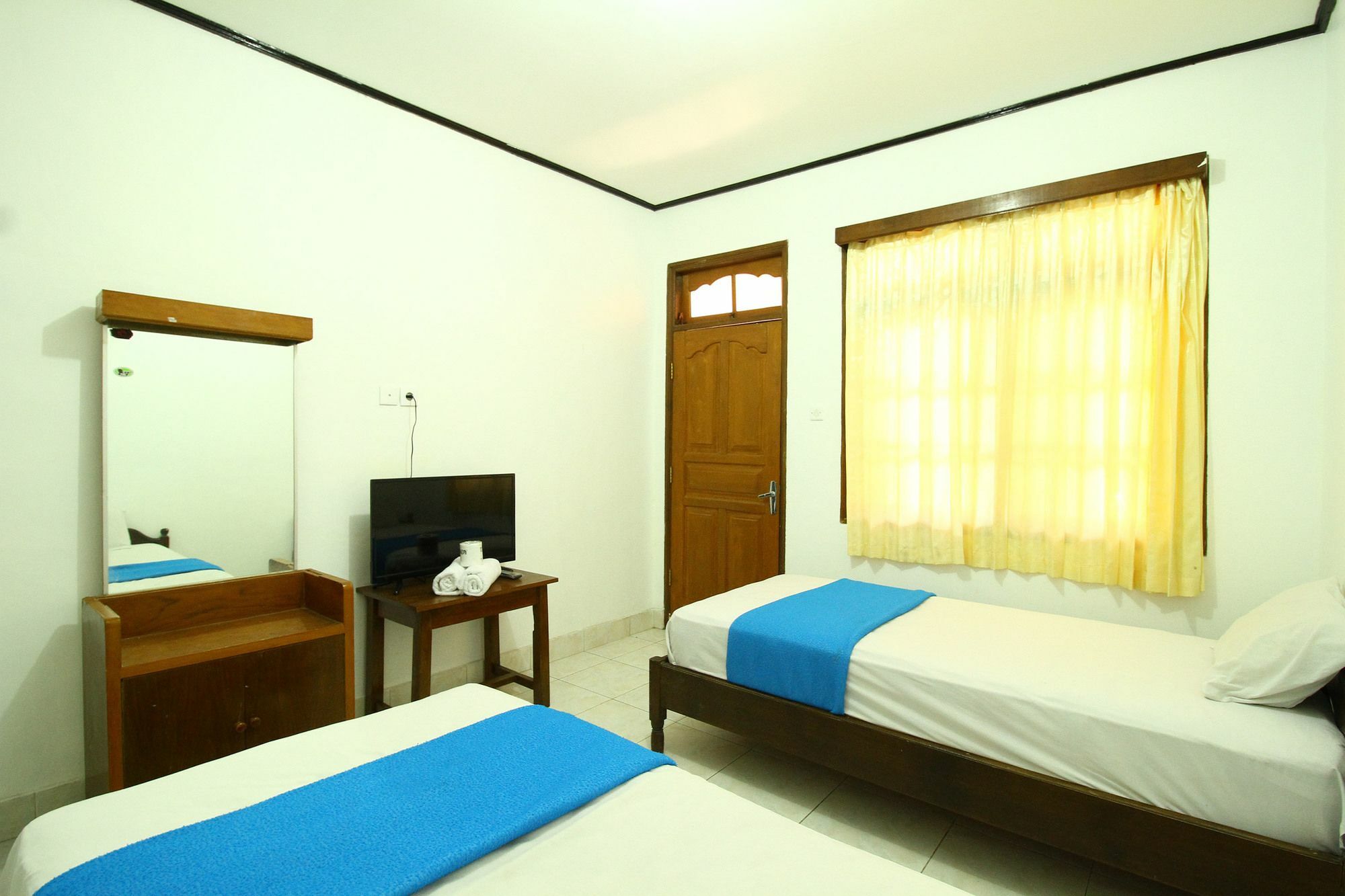 Dua Dara Inn Kuta Legian Εξωτερικό φωτογραφία