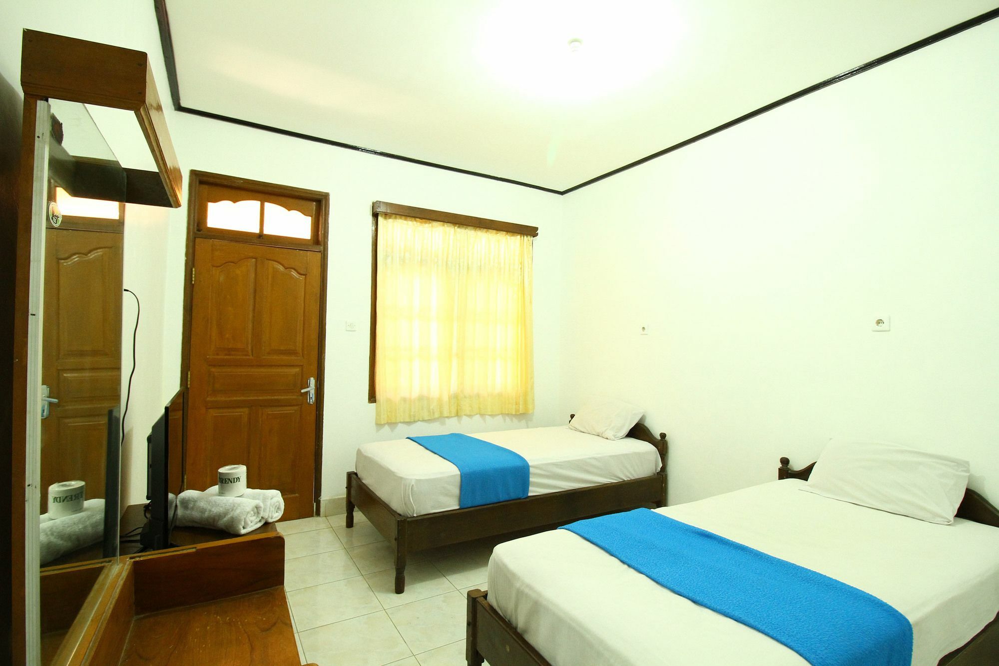 Dua Dara Inn Kuta Legian Εξωτερικό φωτογραφία