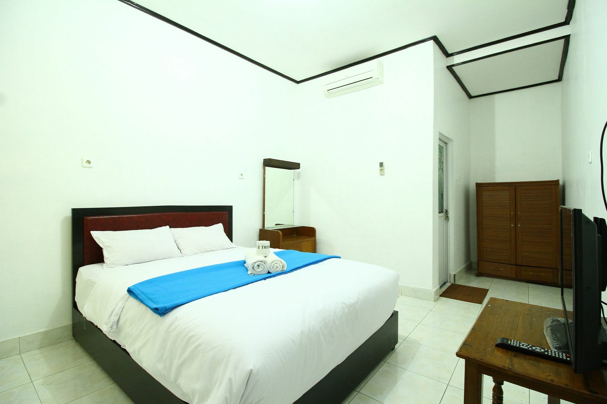 Dua Dara Inn Kuta Legian Εξωτερικό φωτογραφία