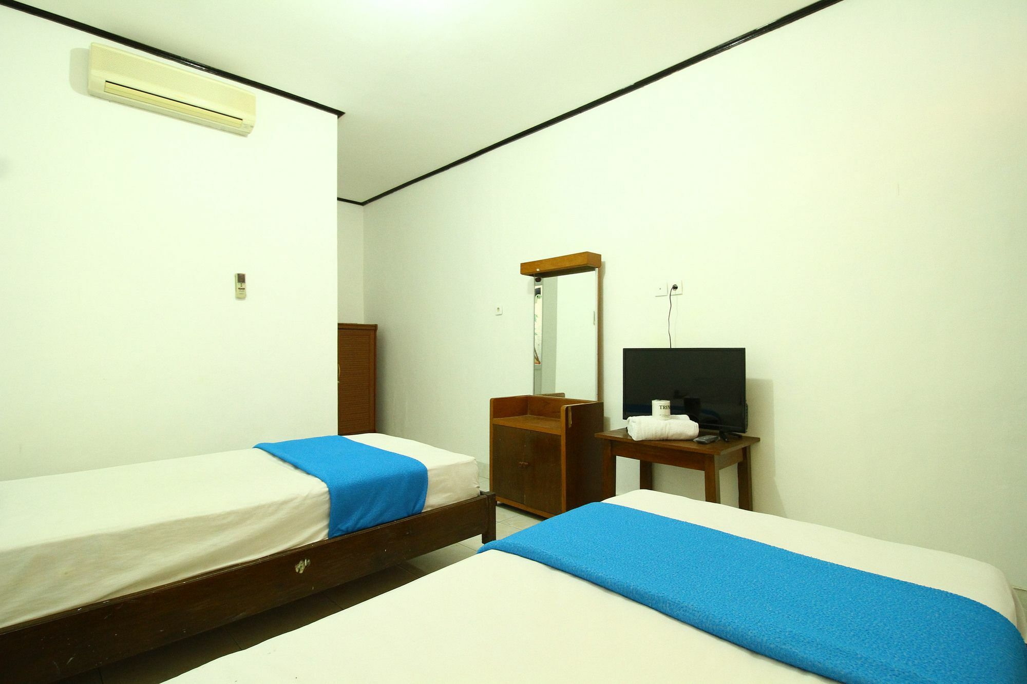 Dua Dara Inn Kuta Legian Εξωτερικό φωτογραφία