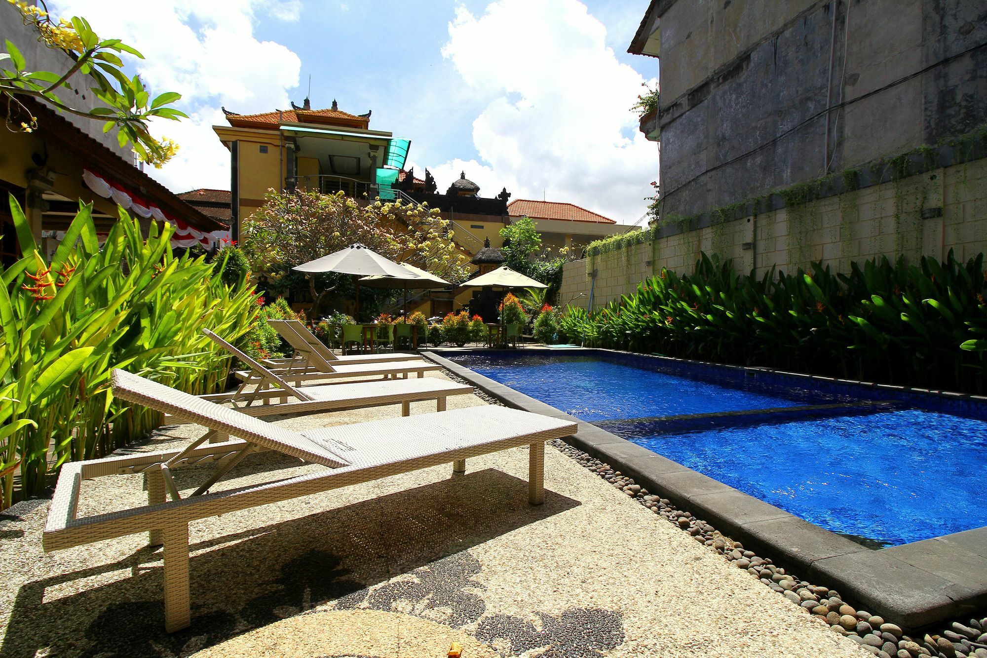 Dua Dara Inn Kuta Legian Εξωτερικό φωτογραφία